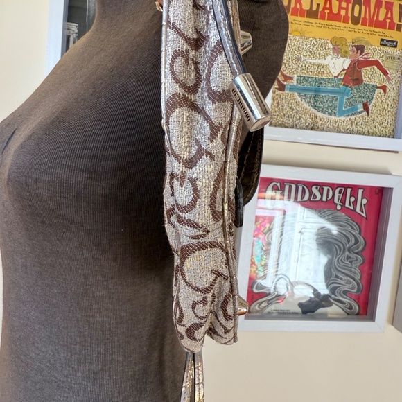 Super Cute Vintage Y2K GUESS mini shoulder bag - Picture 5 of 10